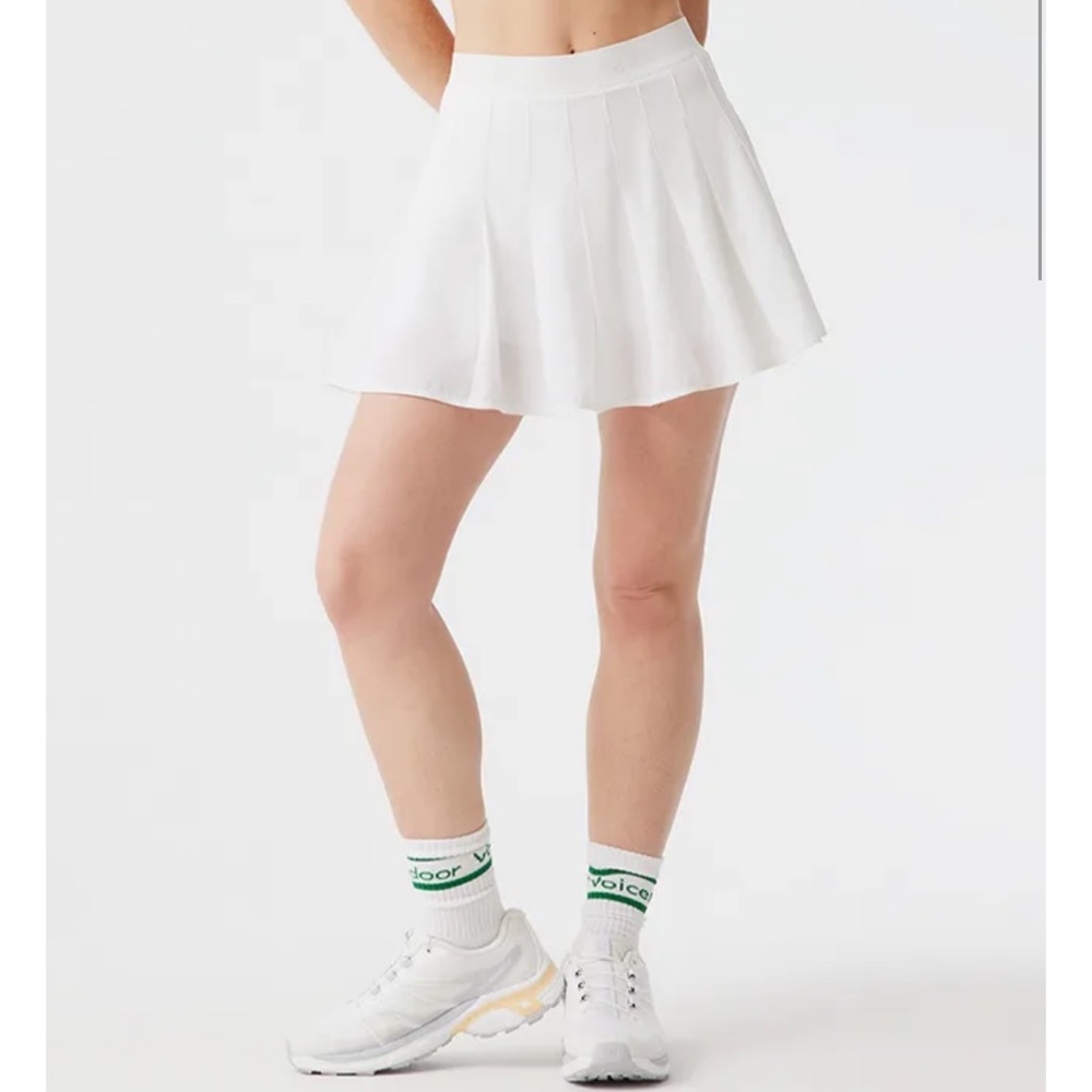Outdoor Voices 4” Sport Skort - White - Medium - BNWT 🤍 🎾
